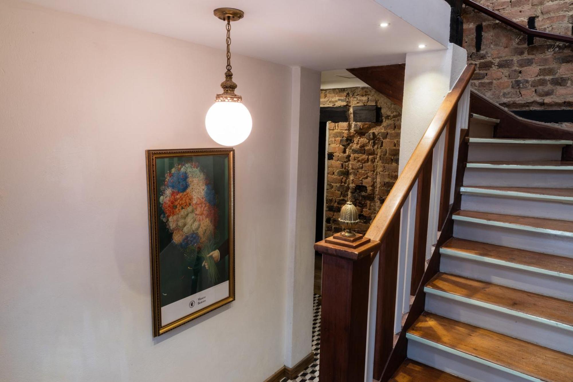 Las Aguas Inn Богота Экстерьер фото